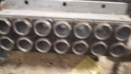 Moule thermoformage gobelets 