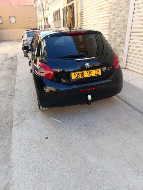Peugeot 208 2015 Allure