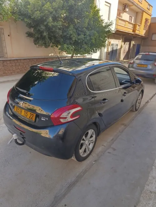 Peugeot 208 2015 Allure