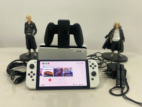 Nintendo Switch Oled online full accessories
