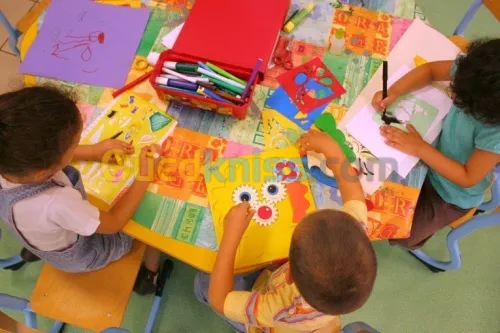 Educatrice de crèche et éducatrice spécialisée 