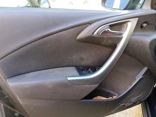 Opel Astra 4 portes 2014 Astra 4 portes