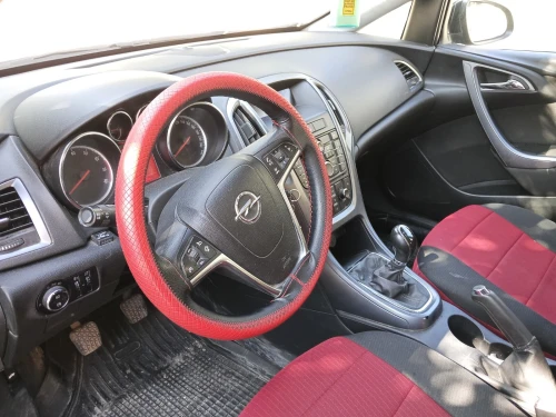Opel Astra 4 portes 2014 Astra 4 portes