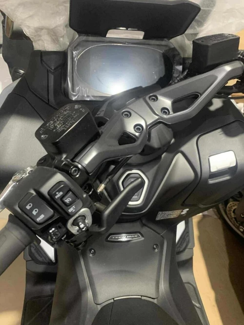Yamaha Tmax T-max Tech max 563 2025
