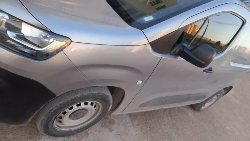 Fiat Doblo 2024 2 place italien