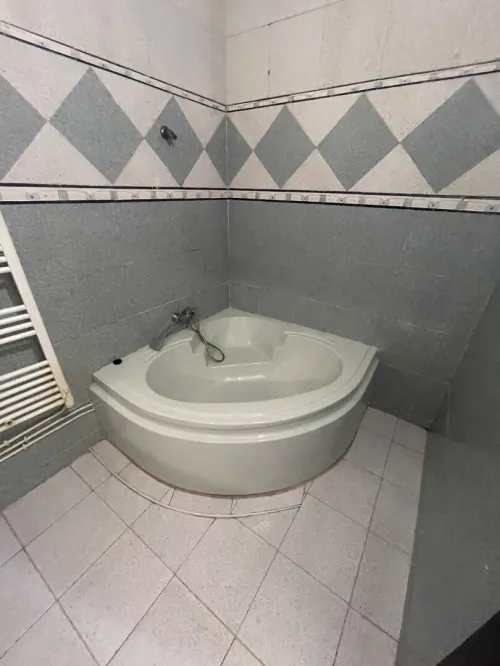 lavabo baignoire siege toilette