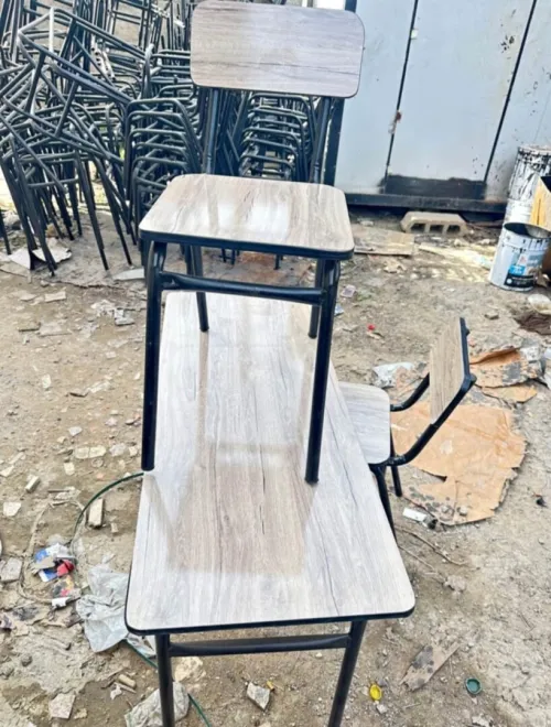 Table et chaises