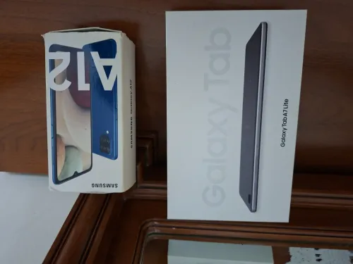 Samsung galaxy A 12. Et tablet tab7 lite