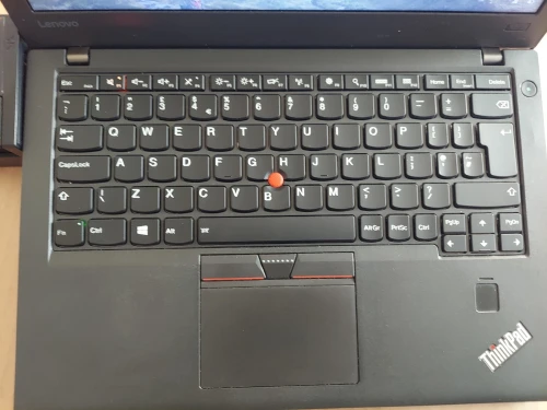 Lenovo ThinkPad X270 i7-6600U / 8GO Ram / 128 GO / Écran 12.5 pouces
