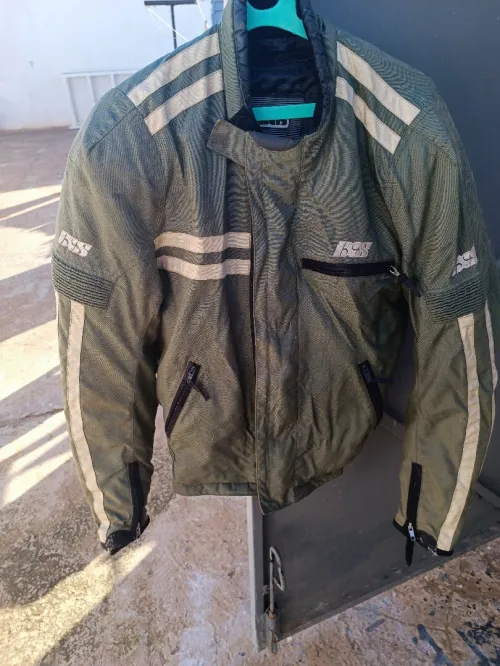 Veste spécial moto original voir en bas de l'annonce les modèles avec prix