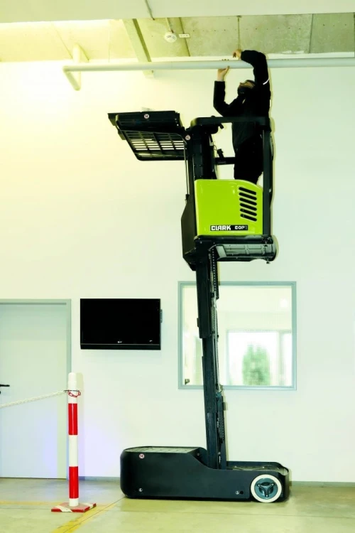 REPARATION & MAINTENANCE CHARIOT ELEVATEUR CLARK