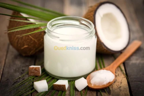 HUILES : naturelles de Coco et d'amande.  زيت جوز الهند وزيت الوز