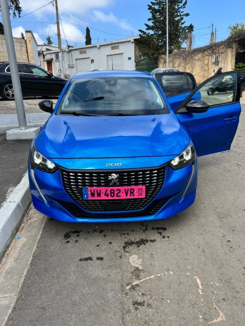 Peugeot 208 2023 Like 