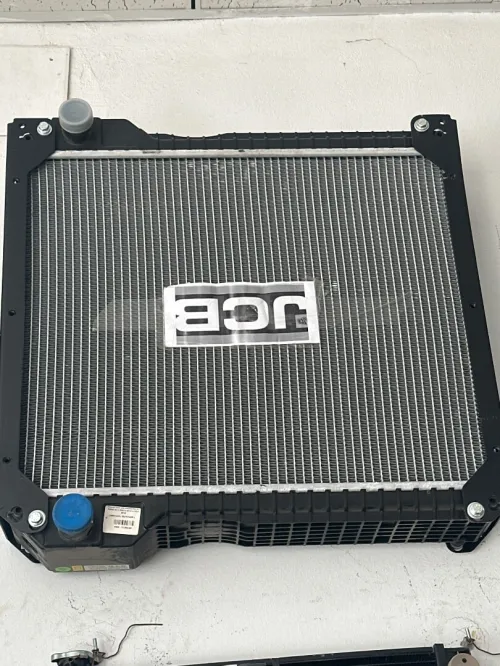 Radiateur pour rétro Jcb, Mst, Hydromak Cat casee new Holland Télescope Foton 36 