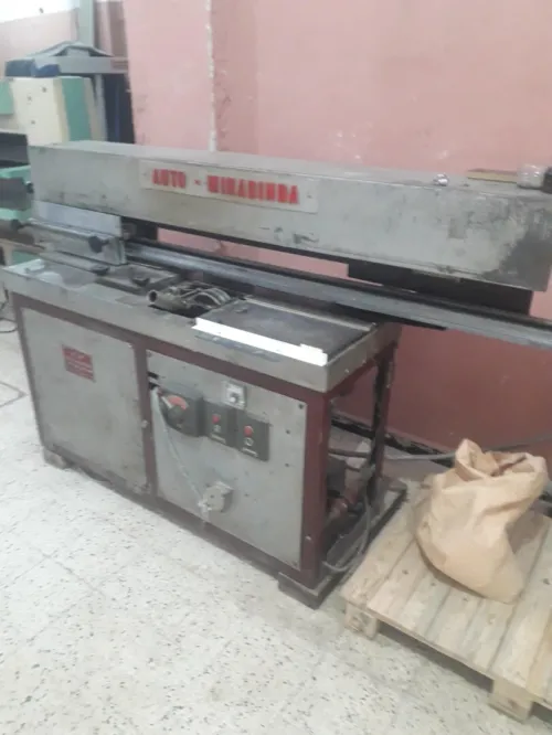 Encolleuse auto-minabinda