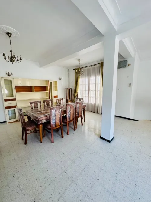 Location Appartement Niveau de villa F5 Alger Hydra