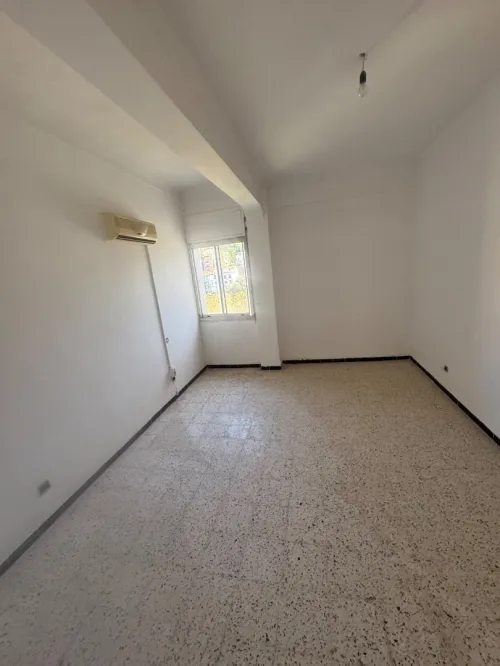 Location Appartement Niveau de villa F8 Alger Hydra
