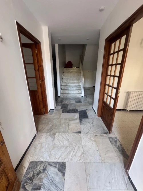 Location Appartement Niveau de villa F5 Alger Hydra