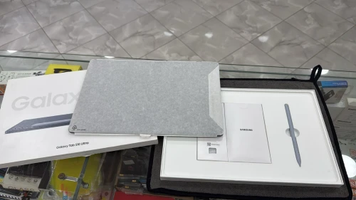 Samsung Tab S10 ultra 1To/16 coffret 🇬🇧