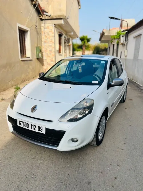 Renault Clio 3 2012 Night and Day