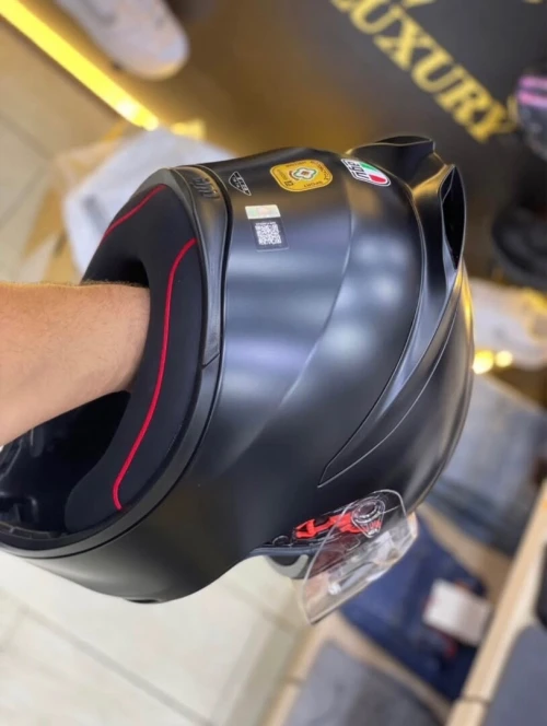 Casque avg k1s nouir mat taille M karton jamais utiliser