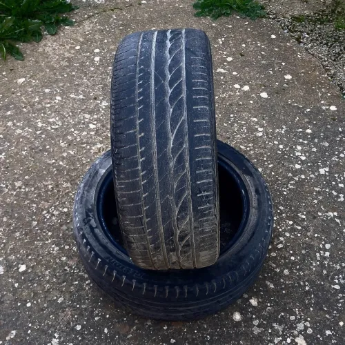 2 pneus bridgestone 225/45 R17