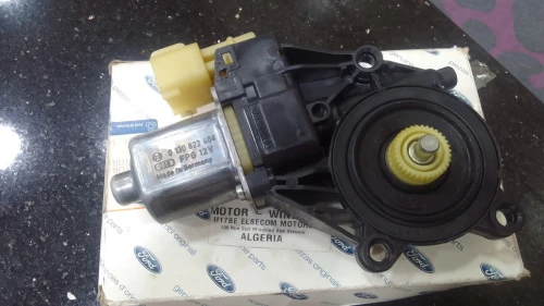 Moteur essuie glace ford fiesta