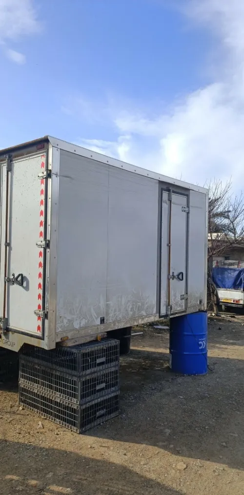 container k2500 panneaux sandwich