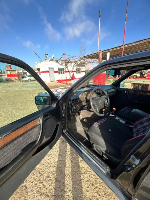 Mercedes 300d 1994 W124