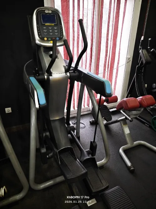 Vélo elliptique professionnel MBH FITNESS