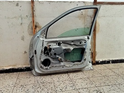 A vendre Porte Complétté de  Megane 1998-2001 Casse france
