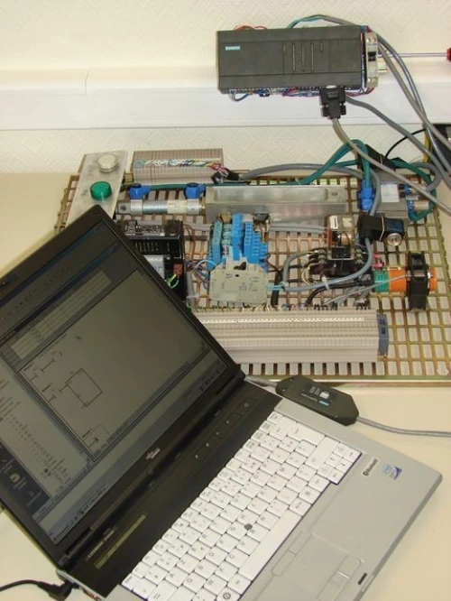 Formation maintenance industrielle siemens allen bradley rockwell schneider cruzet sofrel ABB DCS