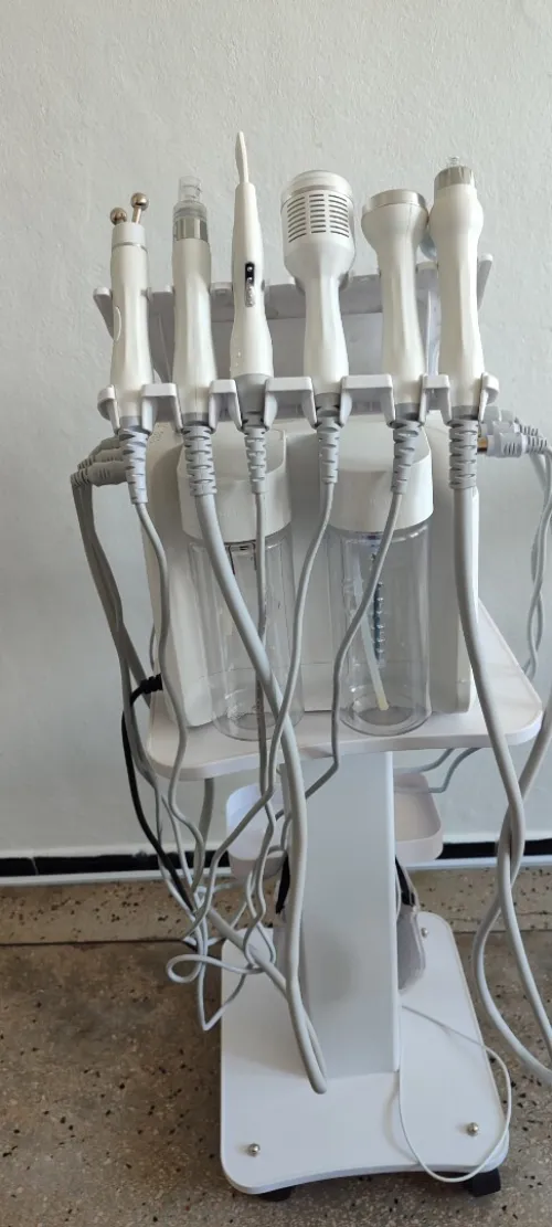 Appareil hydrafaciale 7 en 1