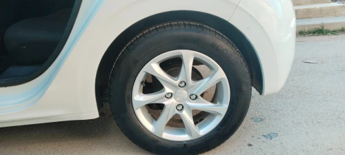 Peugeot 208 2015 Silver Line