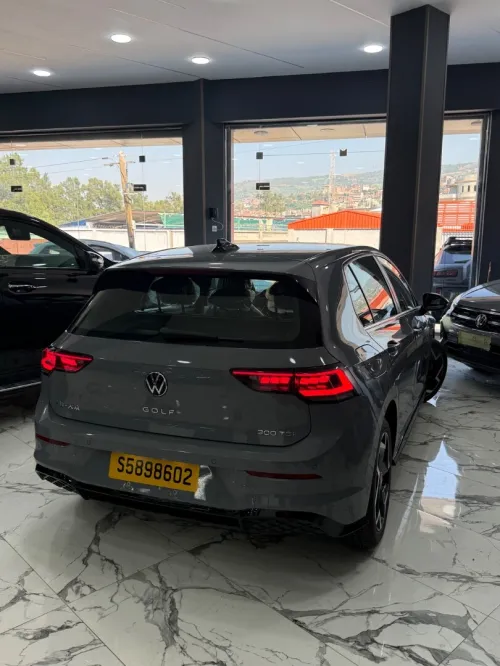 Volkswagen Golf 8 2025 R-Line