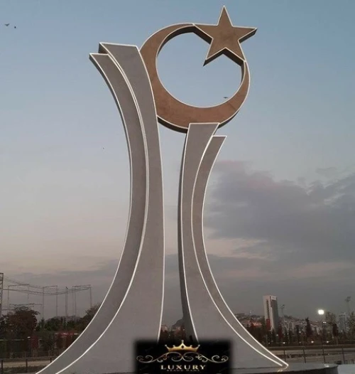 monument, steles et objets d'arts en inox