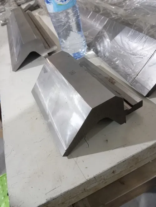 Découpage laser fibre (tôle, tube) , poinçonnage cnc jusqu'à 3 mm, pliage