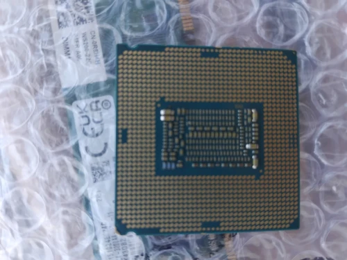 بيع معالج Xeon E-2224G