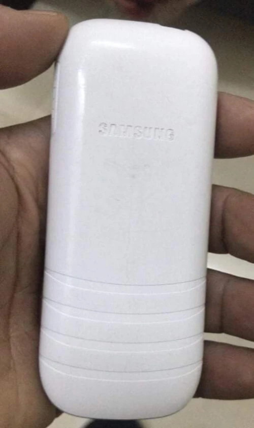 Samsung E1202