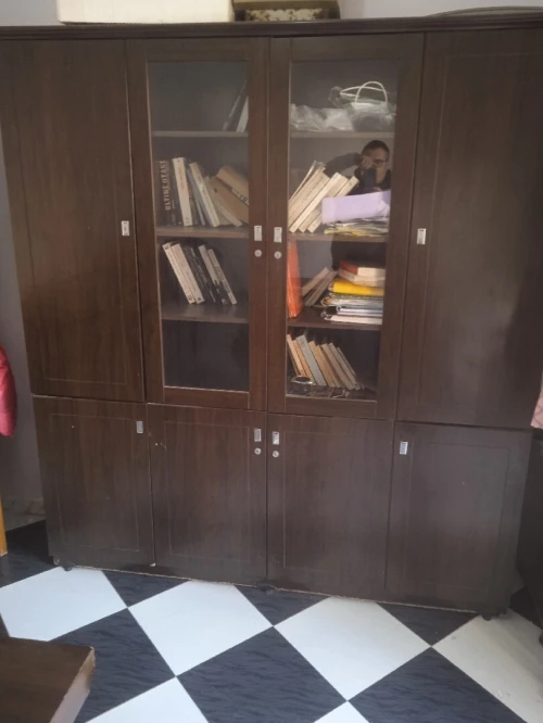 Bureau + 2 caisson + armoire + chaise PDG