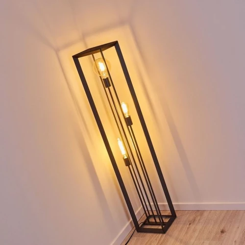 Lampadaire Woden laiton 