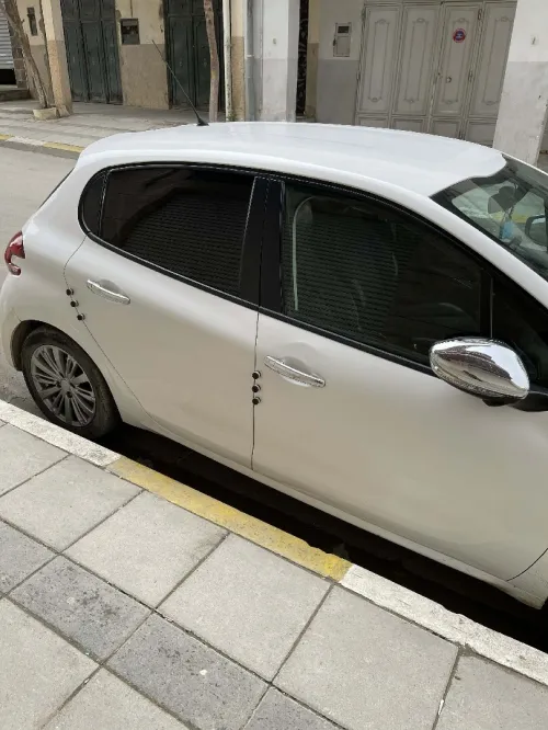 Peugeot 208 2015 Active