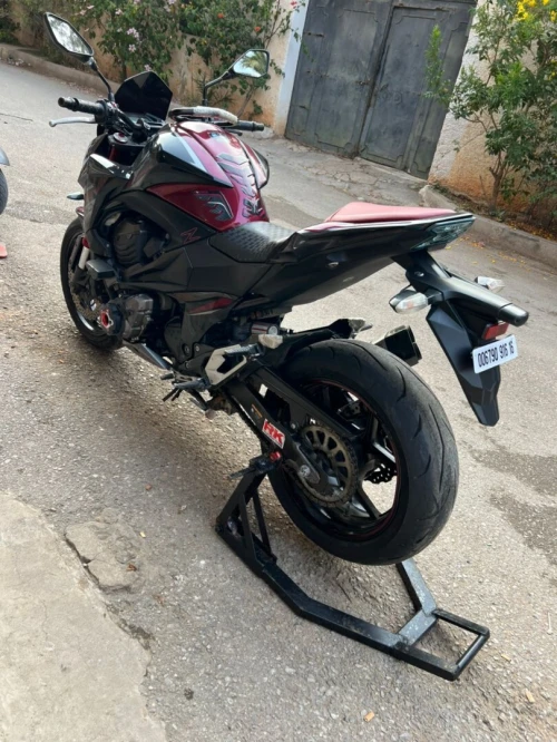 Kawasaki Z800 sugomi R anniversaire 2016