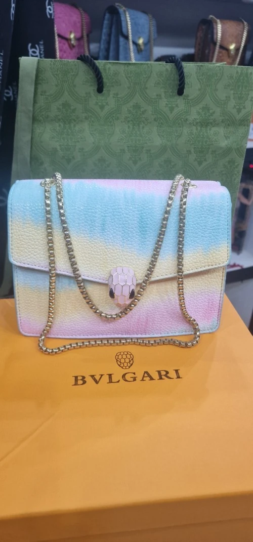 Prada chanelle Gutti Valentino hermes luis vitton