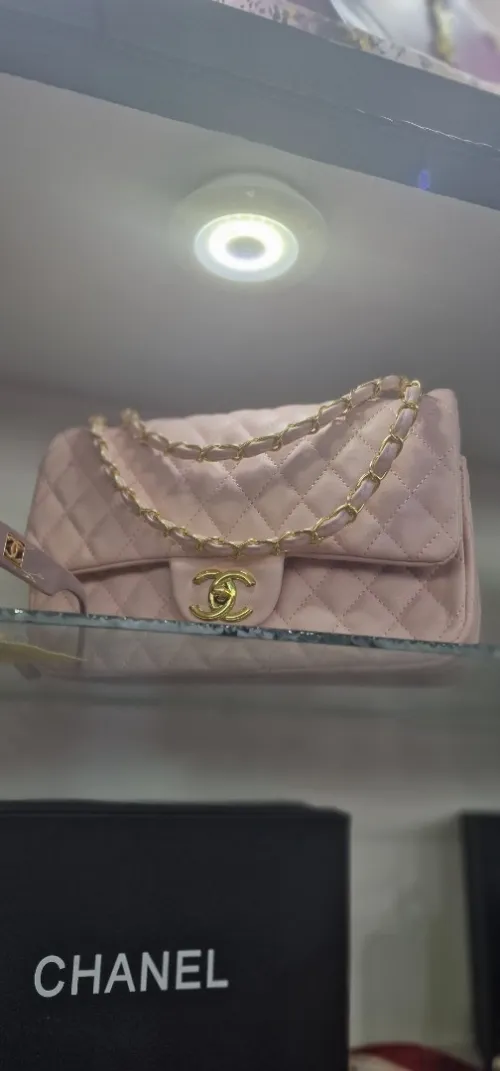 Prada chanelle Gutti Valentino hermes luis vitton