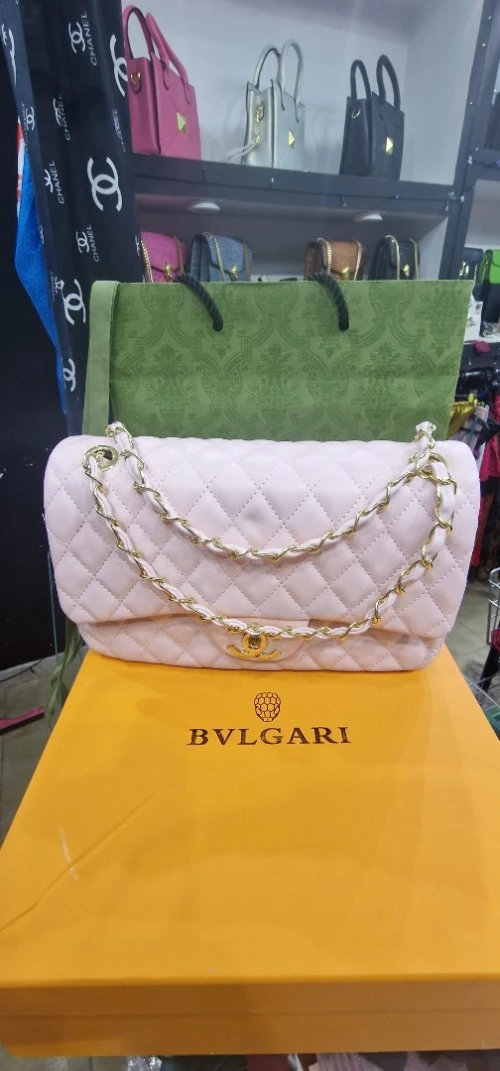 Prada chanelle Gutti Valentino hermes luis vitton