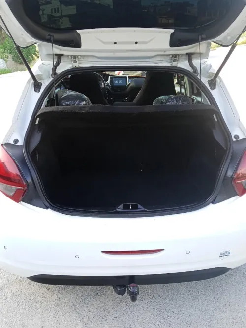 Peugeot 208 2015 Allure Facelift