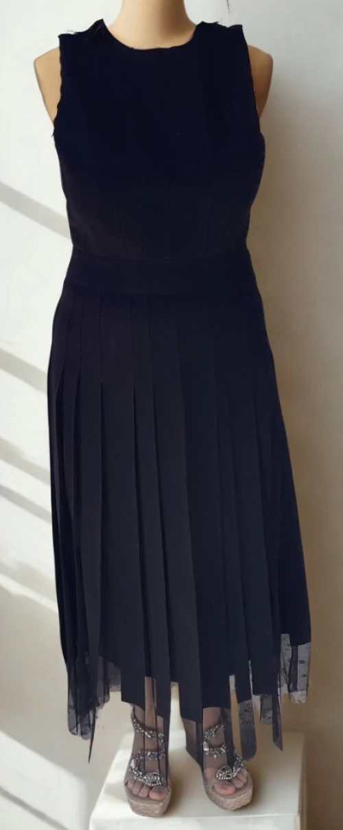 Robe très classe BOSS taille 38-40 - NEUVE