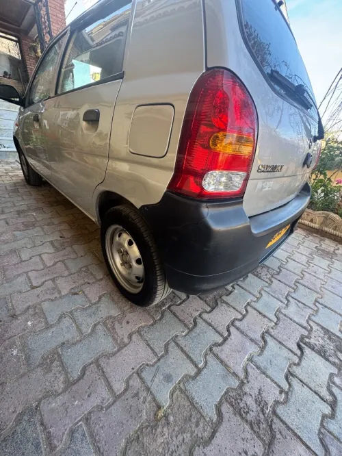 Suzuki Alto 2012 La baze