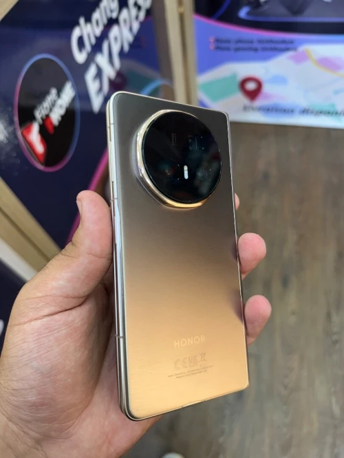 Honor Magic v5
